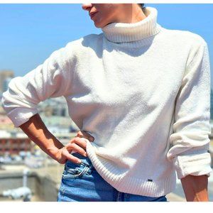 Hollister Sweater Women's Size Medium White Long Sleeve Turtle Neck Pullover